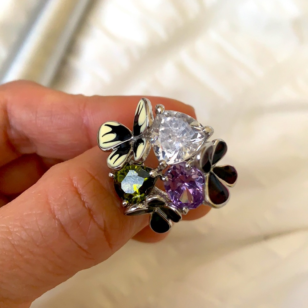 Butterfly 🦋 Ring - Picture 5 of 6